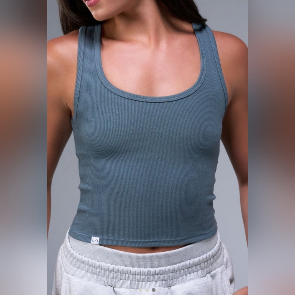 TLF Essential Ribbed Tank Top Medium - Picture 2 of 7